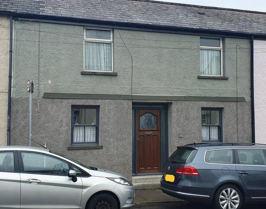 Ty Taf 2 Bed Cottage With Deck & Easy Transport Links Cardiff Exterior photo